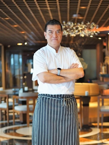 Sebuah Pengambilalihan Kuliner yang Tak Terlupakan – Kitchen Confidential Vol.04 Bersama Chef Vindex Tengker di Restoran Kayumerah!