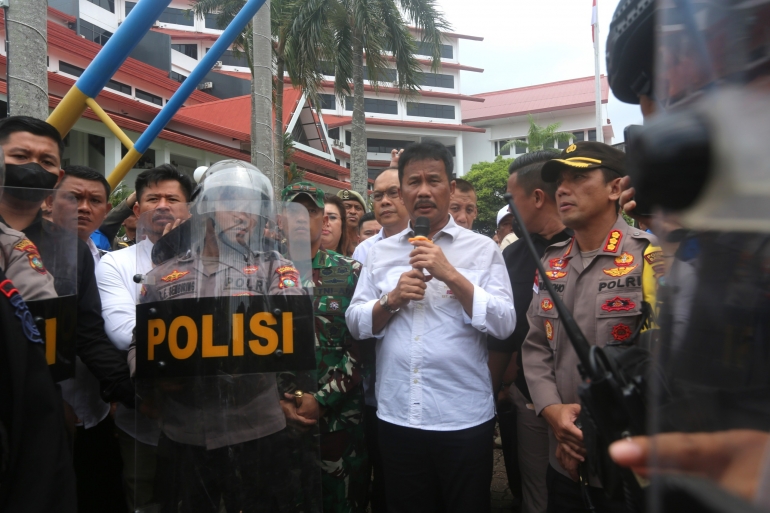 Aksi di BP Batam, Muhammad Rudi Dengarkan Aspirasi Masyarakat