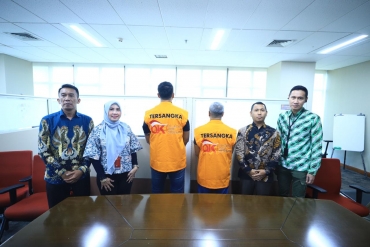 PENYERAHAN TERSANGKA TINDAK PIDANA SEKTOR JASA KEUANGAN  PT INVESTREE RADHIKA JAYA