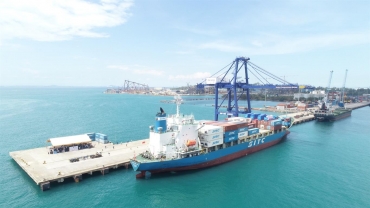 Badan Usaha Pelabuhan BP Batam mencatatkan kinerja luar biasa pada tahun 2024, dengan peningkatan arus peti kemas di Pelabuhan Batam sebesar 8 persen dibandingkan tahun sebelumnya, dari 624.061 TEUs pada   2023 menjadi 673.343 TEUs pada 2024.  Direkt