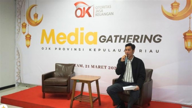 OVERVIEW INDUSTRI JASA KEUANGAN SYARIAH DAN GEBYAR RAMADAN KEUANGAN SYARIAH PROVINSI KEPULAUAN RIAU