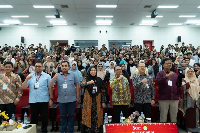 DORONG GENERASI MUDA MELEK KEUANGAN, OJK BAHAS PELUANG DAN RISIKO PEMBIAYAAN DIGITAL DI UNIVERSITAS RIAU