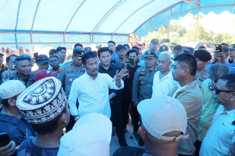 Wali Kota Rudi Bergegas Menemui Warga Teluk Mata Ikan, Beri Solusi Cepat Tangani Air Terhambat
