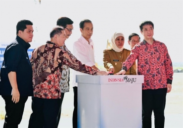 Presiden Groundbreaking Pabrik Bahan Baku Baterai Terbesar Se-Asia Tenggara Di Kek Gresik